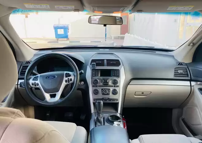 Used Ford Explorer For Sale in Al Sadd , Doha #5151 - 1  image 